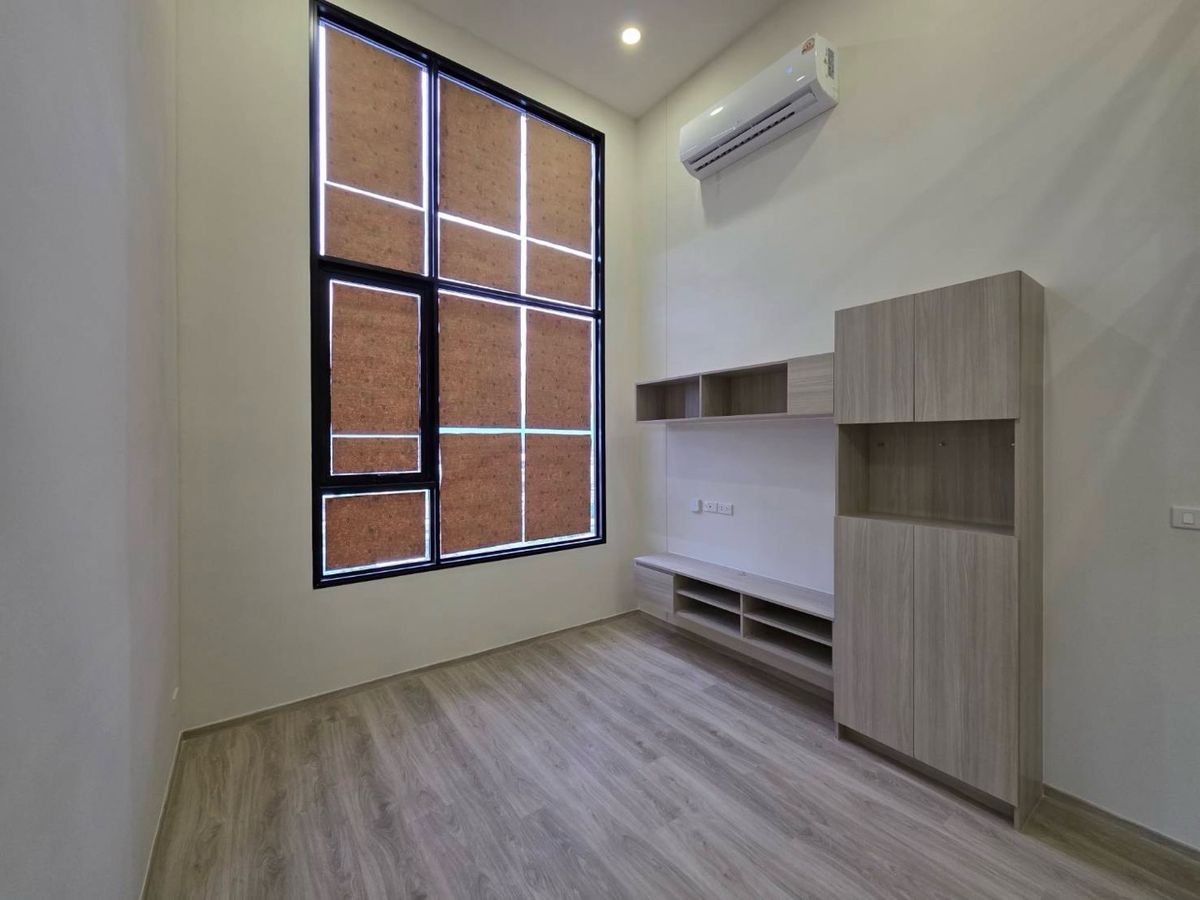 ขายคอนโดสมุทรปราการ สำโรง : Duo space ยูนิตใหม่ ในคอนโดทันสมัย ทำเลศักยภาพ! คุ้มค่าสำหรับอยู่อาศัยและลงทุน