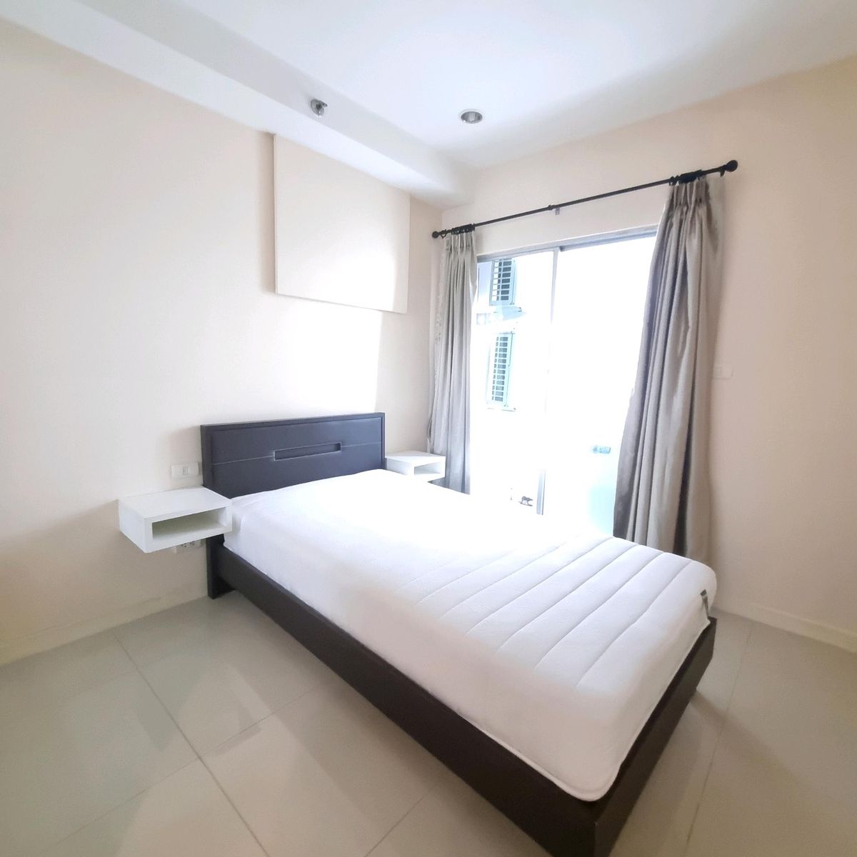 For RentCondoRamkhamhaeng, Hua Mak : Inspire Place 2 Bedrooms 2 Baths 15K PLEASE Add Line Paolin1call 0928242499