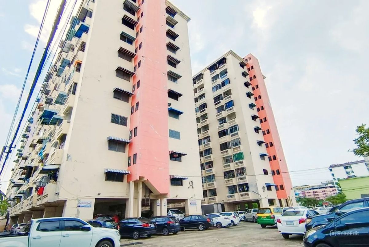 For SaleCondoSeri Thai, Ramkhamhaeng Nida : Condo for sale, Namchok Soi Ramkhamhaeng 60/3 in Hua Mak area, Bang Kapi district 30 sq.m., 2nd floor, BTS location, near The Mall Bangkapi