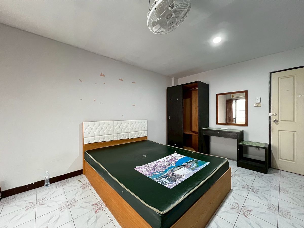 For SaleHotel&Apartment BusinessPattaya, Bangsaen, Chonburi : 📌 Apartments for sale near Amata Nakorn Industrial Estate, full -year -old, 348 sq.w. offers convenient parking. Returns of up to 9%, only 32 million baht !!