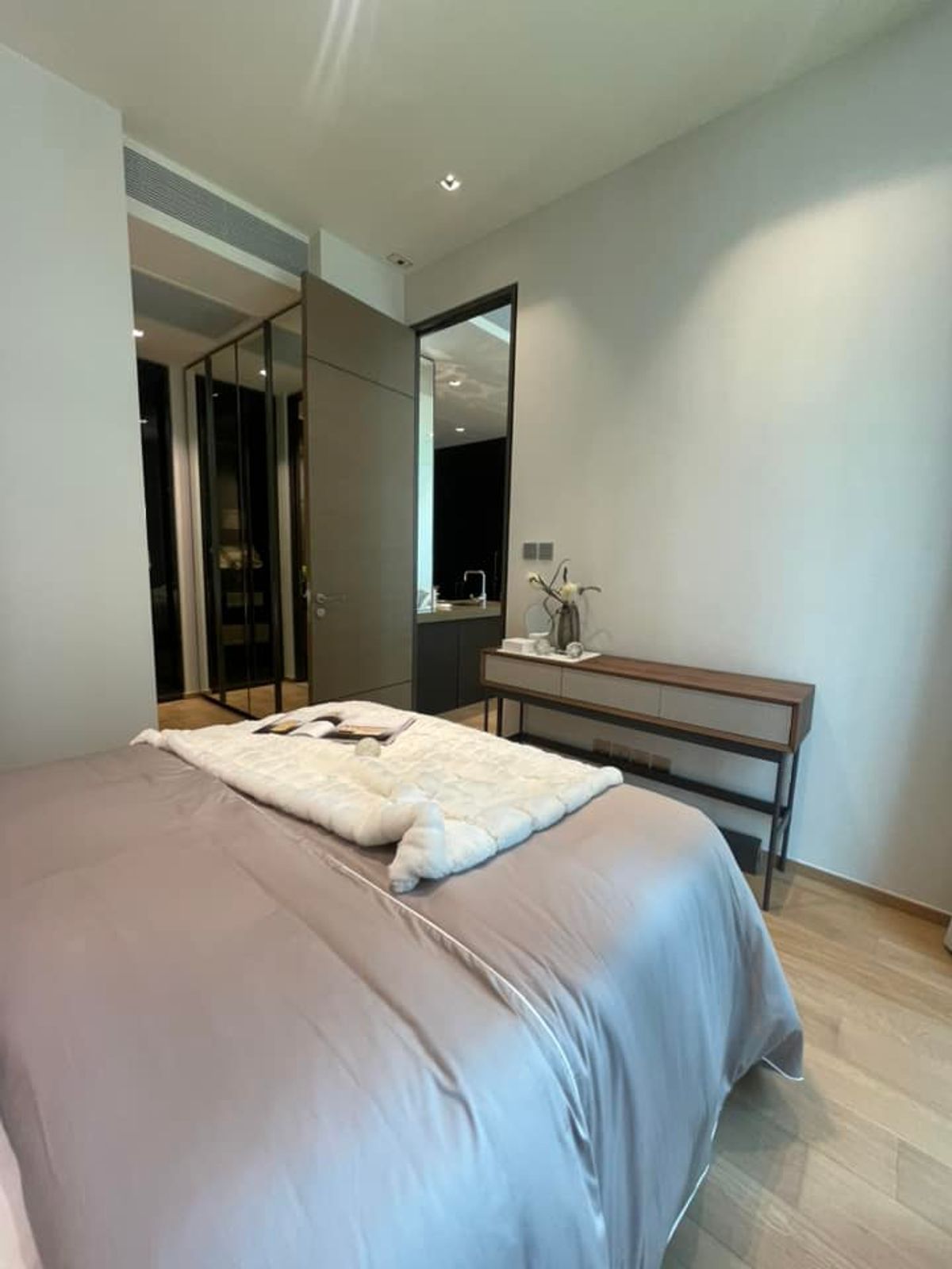 ให้เช่าคอนโดวิทยุ ชิดลม หลังสวน : 28 Chidlom LSIR0037