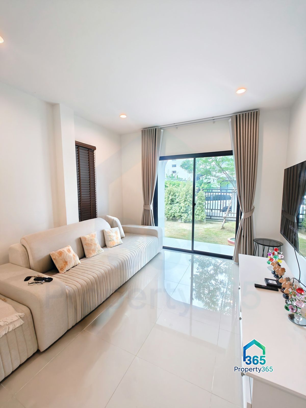 HousePathum Thani,Rangsit, Thammasat : Mitti Lamlukka Klong 6 (Sammakorn) Serene Detached House, 3rd House (from security post), a house in the first soi of the village.