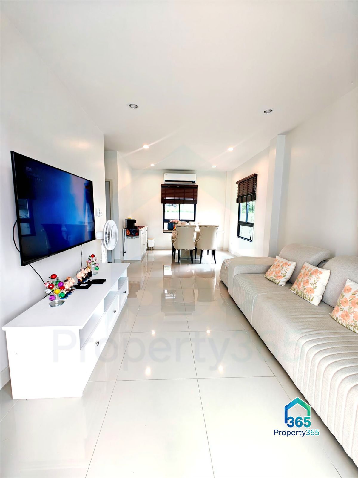 HousePathum Thani,Rangsit, Thammasat : Mitti Lamlukka Klong 6 (Sammakorn) Serene Detached House, 3rd House (from security post), a house in the first soi of the village.