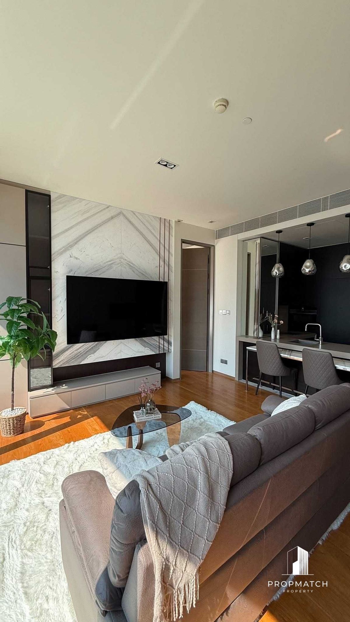 ให้เช่าคอนโดสีลม ศาลาแดง บางรัก : ✨Flash Deal ✨Saladaeng One( 1Bed 1Bath 57SQM.) แต่งครบพร้อมอยู่ !! เพียง 60,000บาทต่อเดือน Tel.0981315848 @propmatch