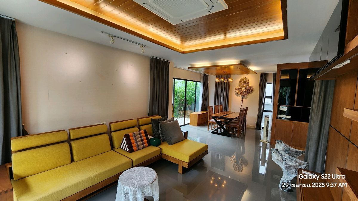 ขายบ้านลาดกระบัง สุวรรณภูมิ : ขายบ้าน 3 ชั้น โครงการ บ้านลุมพินี สวนหลวง ร.9 พร้อมเฟอร์นิเจอร์ครบครัน (SM1214)