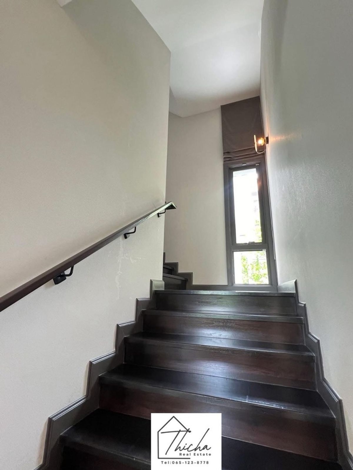 ขายบ้านพุทธมณฑล ศาลายา : บ้านหรูทำเลพุทธมณฑลสาย 2 คฤหาสน์หรู 3 ชั้น Moden Luxury Design แกรนด์บางกอก บูเลอวาร์ด ปิ่นเกล้า - บรมฯ