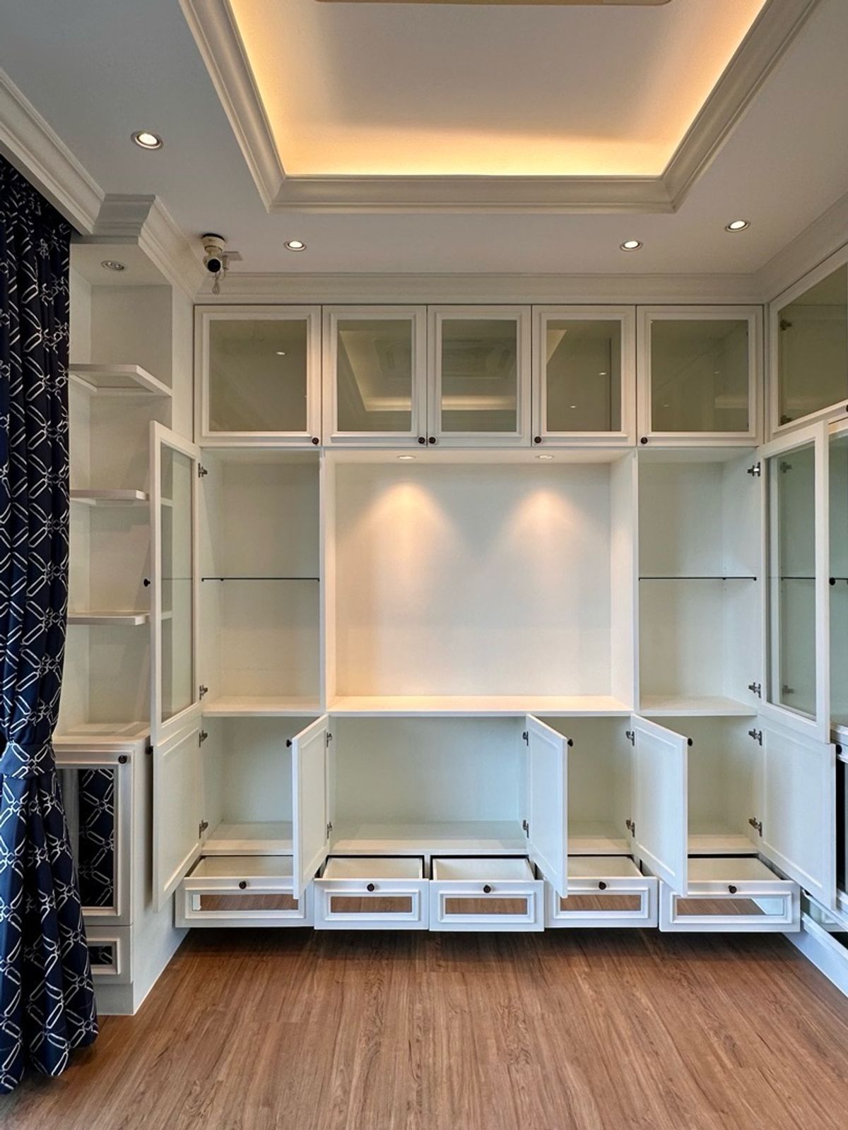 ขายบ้านเลียบทางด่วนรามอินทรา : หลังมุม แปลงใหญ่ หน้าบ้านทิศเหนือ  บิ้วอินท์ทั้งหลัง ลด 4  ล้าน เหลือเพียง 14.5 ล้าน