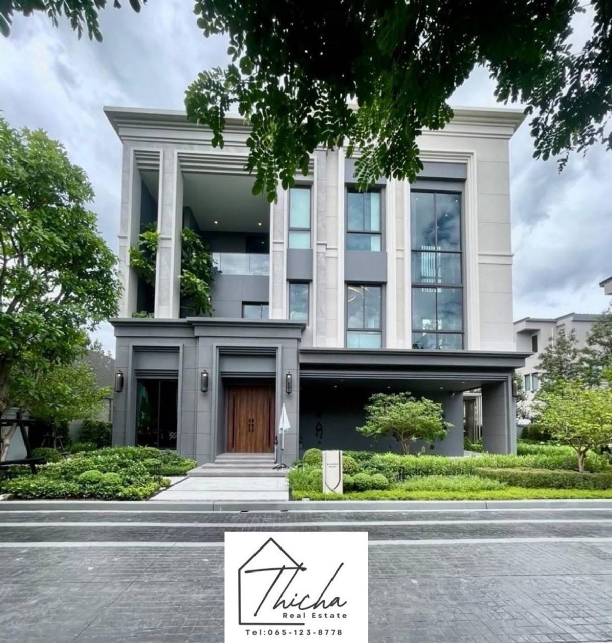 ขายบ้านพุทธมณฑล ศาลายา : บ้านหรูทำเลพุทธมณฑลสาย 2 คฤหาสน์หรู 3 ชั้น Moden Luxury Design แกรนด์บางกอก บูเลอวาร์ด ปิ่นเกล้า - บรมฯ