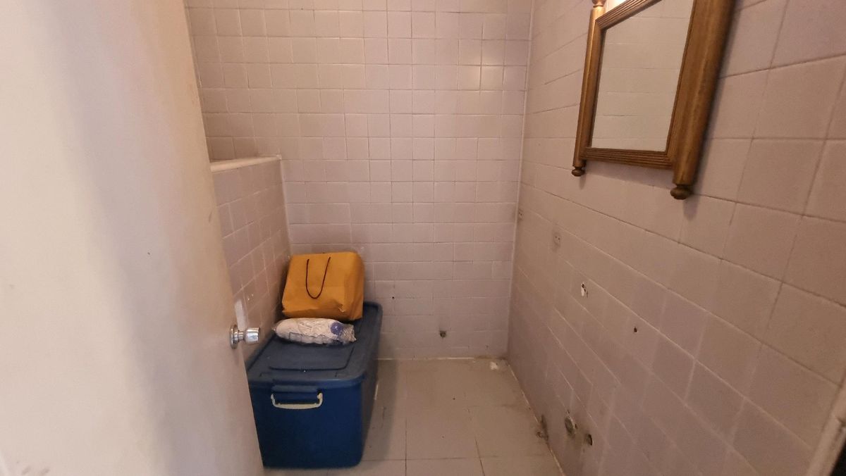 For RentRetail SpaceSukhumvit, Asoke, Thonglor : Retail Space for Rent in Phrom Phong 70 sqm.Prime Location | Ground Floor of a Beautiful Building | No Restaurants Allowed