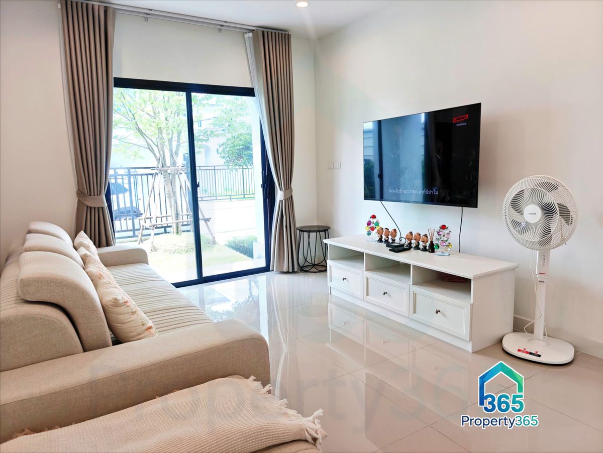 HousePathum Thani,Rangsit, Thammasat : Mitti Lamlukka Klong 6 (Sammakorn) Serene Detached House, 3rd House (from security post), a house in the first soi of the village.