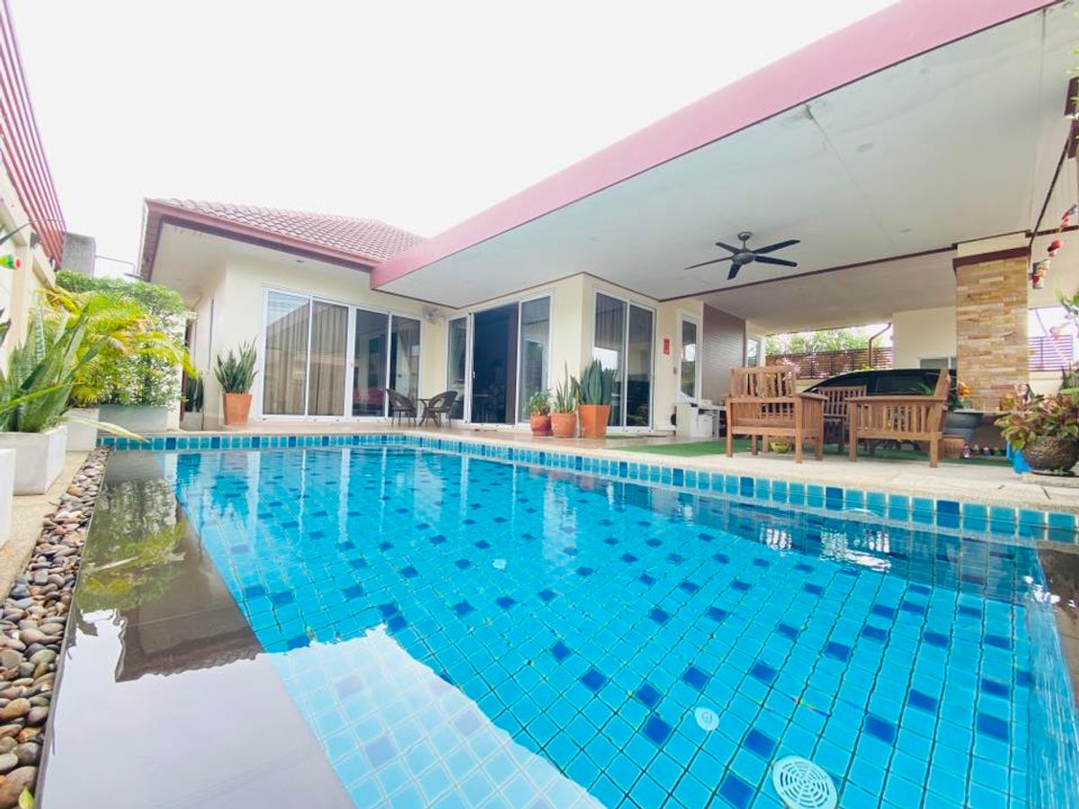 ขายพัทยา บางแสน ชลบุรี สัตหีบ : บ้านพูลวิลล่าห้วยใหญ่ พัทยา บ้านเดี่ยวพร้อมสระว่ายน้ำส่วนตัว เฟอร์ครบ  ราคาพิเศษ
