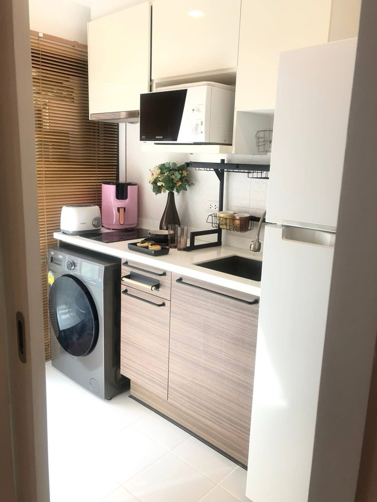 For RentCondoSathorn, Narathiwat : 🌈 Ready to stay 15 June long 🌈Pixel Sathorn🌿 Room 30 sqm. • 🏢 Opposite one Bangkok🏢, 1st floor, pool view ⛔️⛔️not co-AG⛔️⛔️