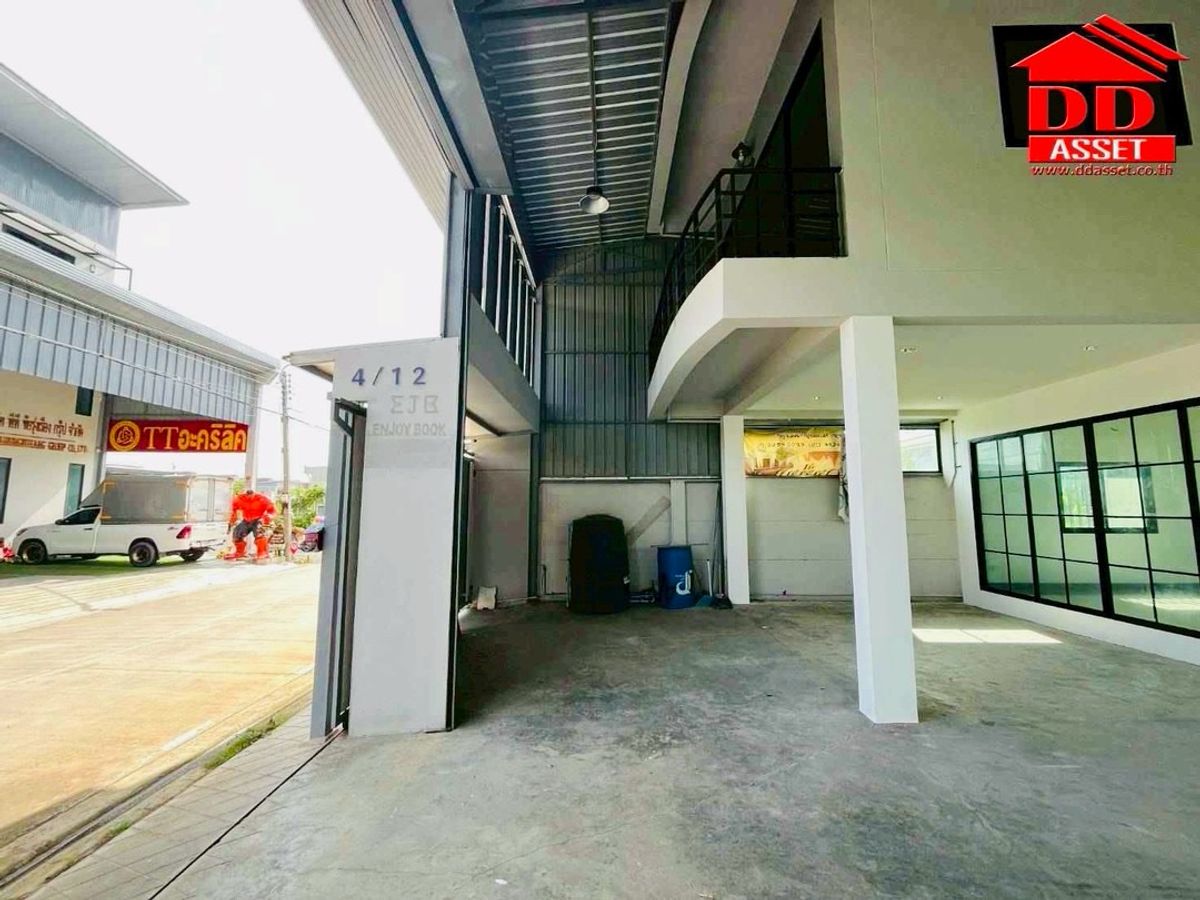 For RentWarehousePathum Thani,Rangsit, Thammasat : For rent/sell warehouse, Lam Luk Ka Khlong 4, near the ring and the AC market. Property code: F8029