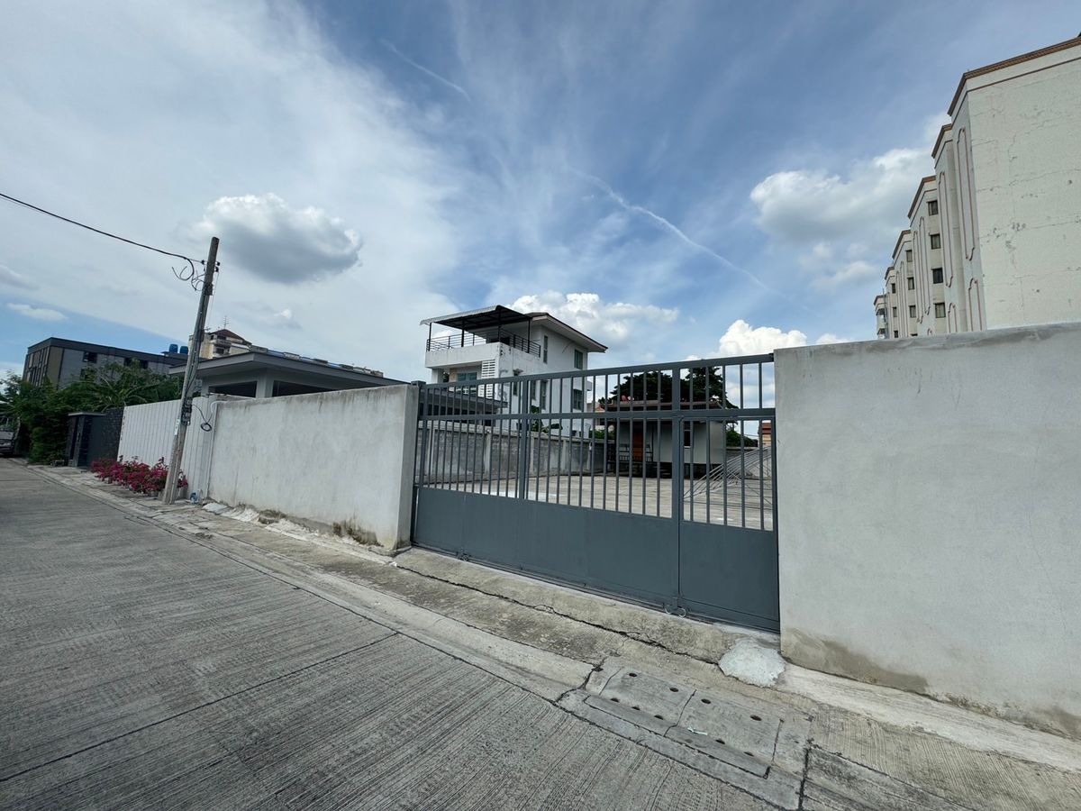 For RentLandLadprao101, Happy Land, The Mall Bang Kapi : Land for rent 144 sq.w. Soi Lat Phrao 124 through the Soi Dot Thai (Lat Phrao 122 / Ramkhamhaeng 65)