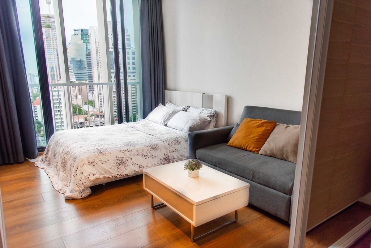 For RentCondoSukhumvit, Asoke, Thonglor : 🚅Modern Unit for Rent – Park 24, Fully Furnished, Close to EmQuartier & Emporium