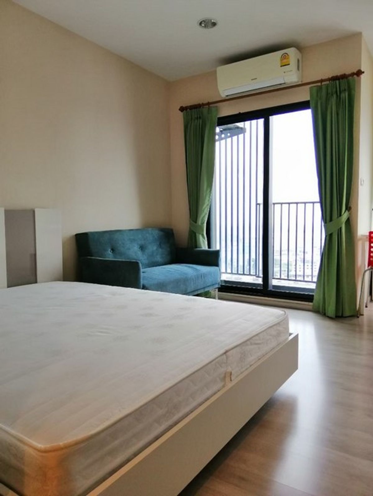 ให้เช่าคอนโดนนทบุรี บางใหญ่ บางบัวทอง : Dfb0029 ให้เช่า plum condo central station ติดเซ็นทรัลเวสเกต