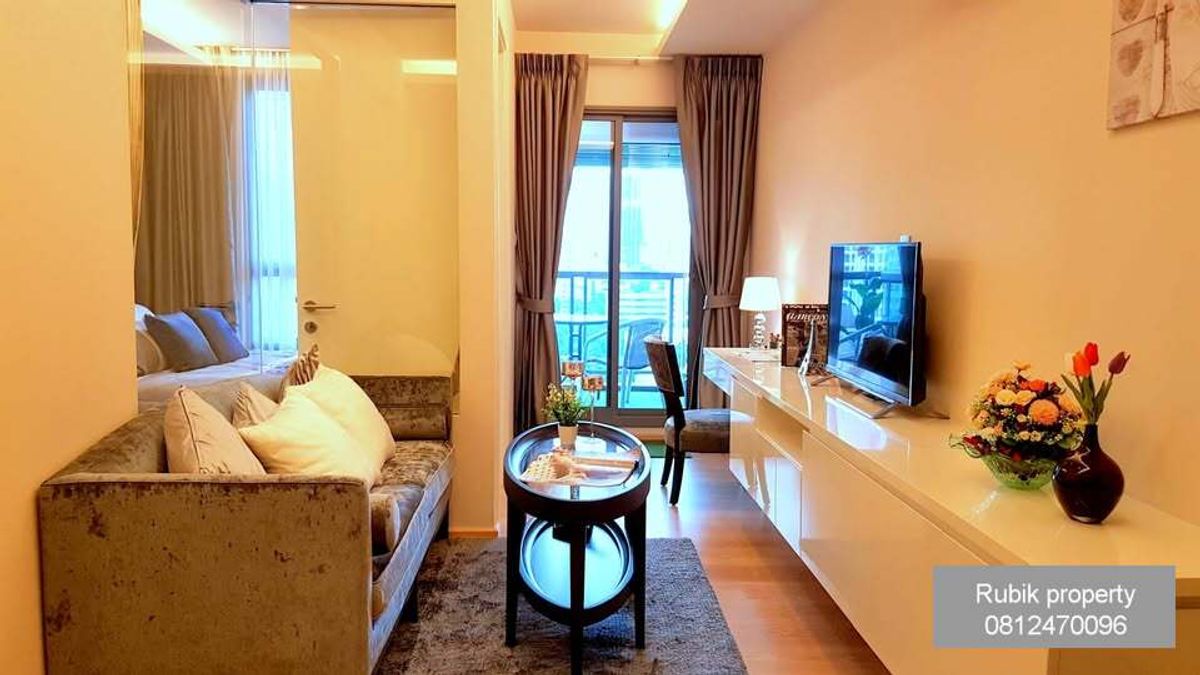 For SaleCondoSukhumvit, Asoke, Thonglor : Selling with tenants! Luxury condo in the heart of Sukhumvit, near BTS Phrom Phong H Sukhumvit 43 (RB868)