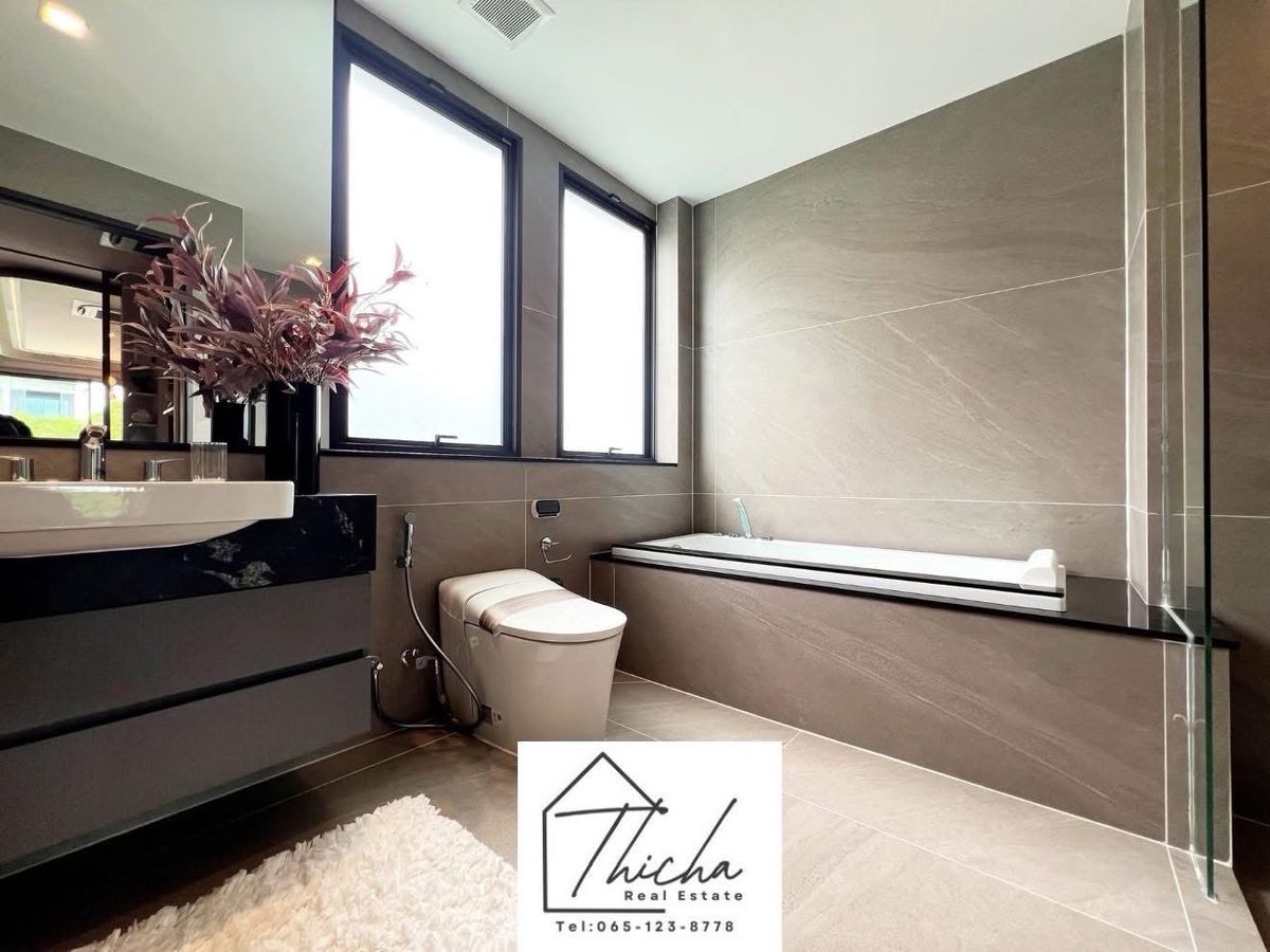 ขายบ้านพุทธมณฑล ศาลายา : บ้านหรูทำเลพุทธมณฑลสาย 2 คฤหาสน์หรู 3 ชั้น Moden Luxury Design แกรนด์บางกอก บูเลอวาร์ด ปิ่นเกล้า - บรมฯ