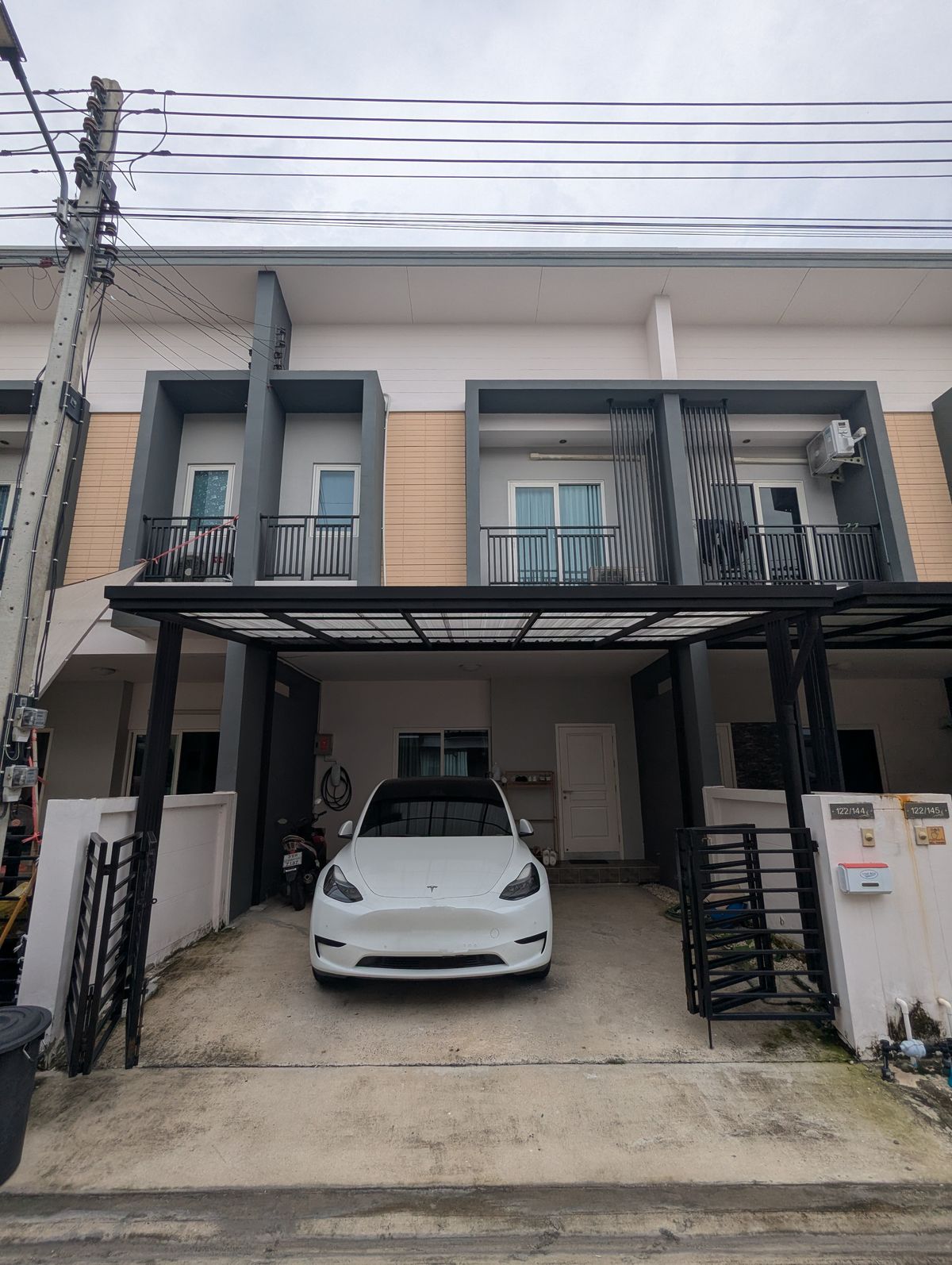 ขายทาวน์โฮมปทุมธานี รังสิต ธรรมศาสตร์ : 🏡 ทาวน์โฮม 2 ชั้น 3 นอน 2 น้ำ 2 จอด หมู่บ้านแกรนด์วิลล์ ปทุมธานี-สายใน 🏡