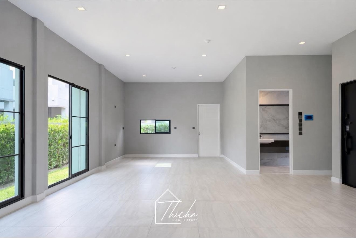 For SaleHousePhutthamonthon, Salaya : Grand Bangkok Boulevard at the park