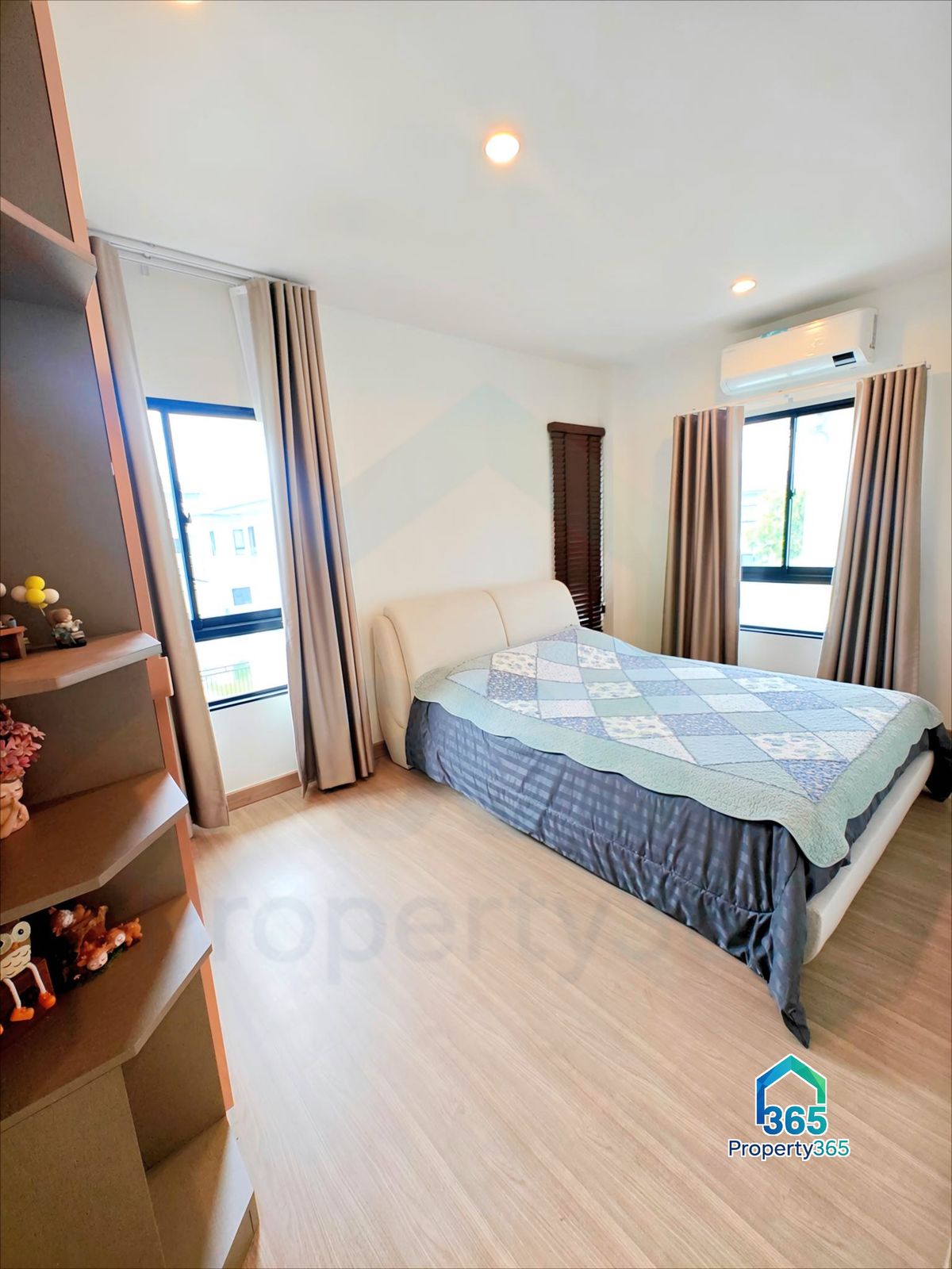 HousePathum Thani,Rangsit, Thammasat : Mitti Lamlukka Klong 6 (Sammakorn) Serene Detached House, 3rd House (from security post), a house in the first soi of the village.