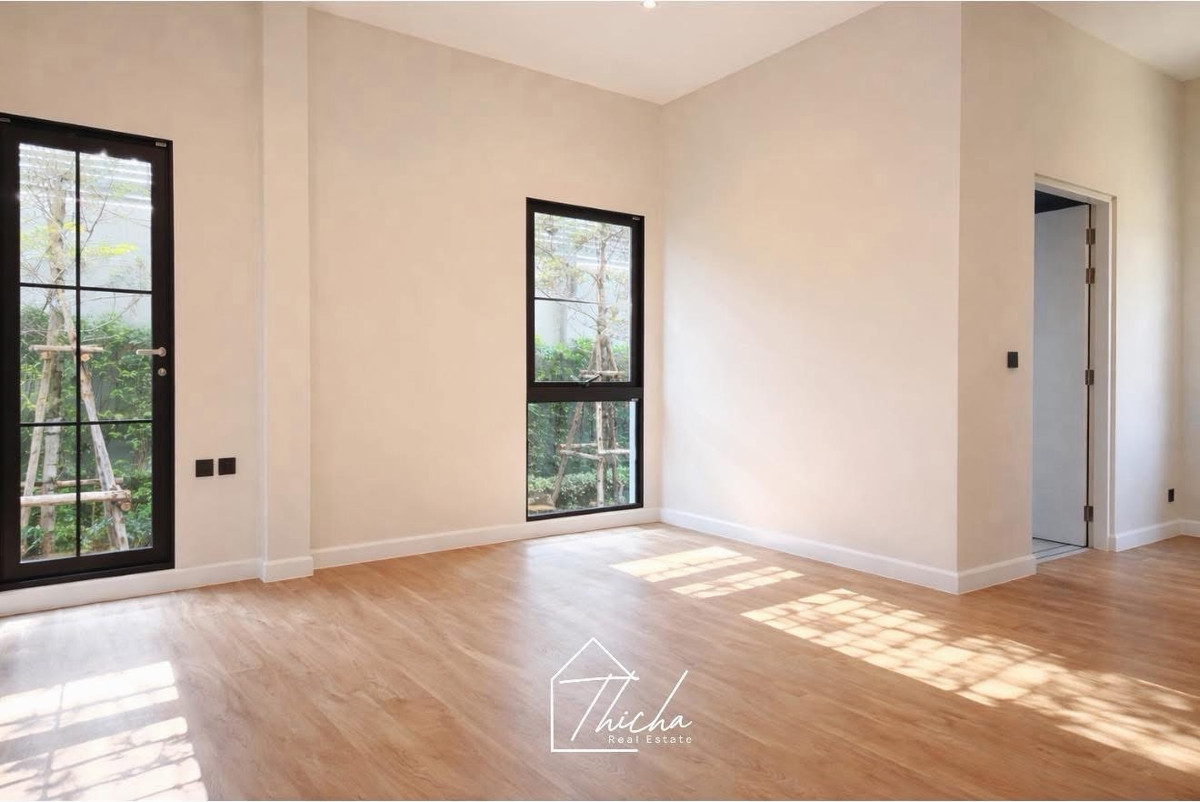 For SaleHousePhutthamonthon, Salaya : Grand Bangkok Boulevard at the park