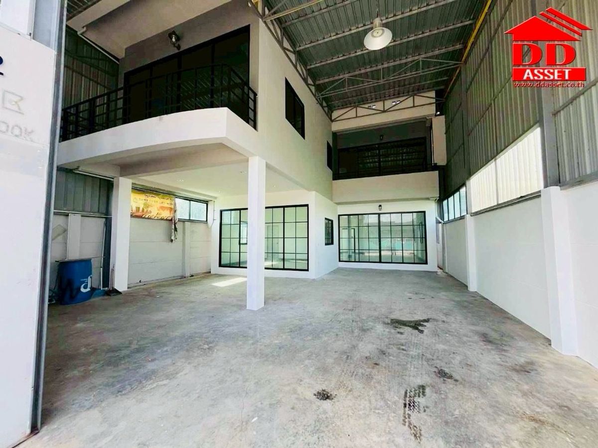 For RentWarehousePathum Thani,Rangsit, Thammasat : For rent/sell warehouse, Lam Luk Ka Khlong 4, near the ring and the AC market. Property code: F8029