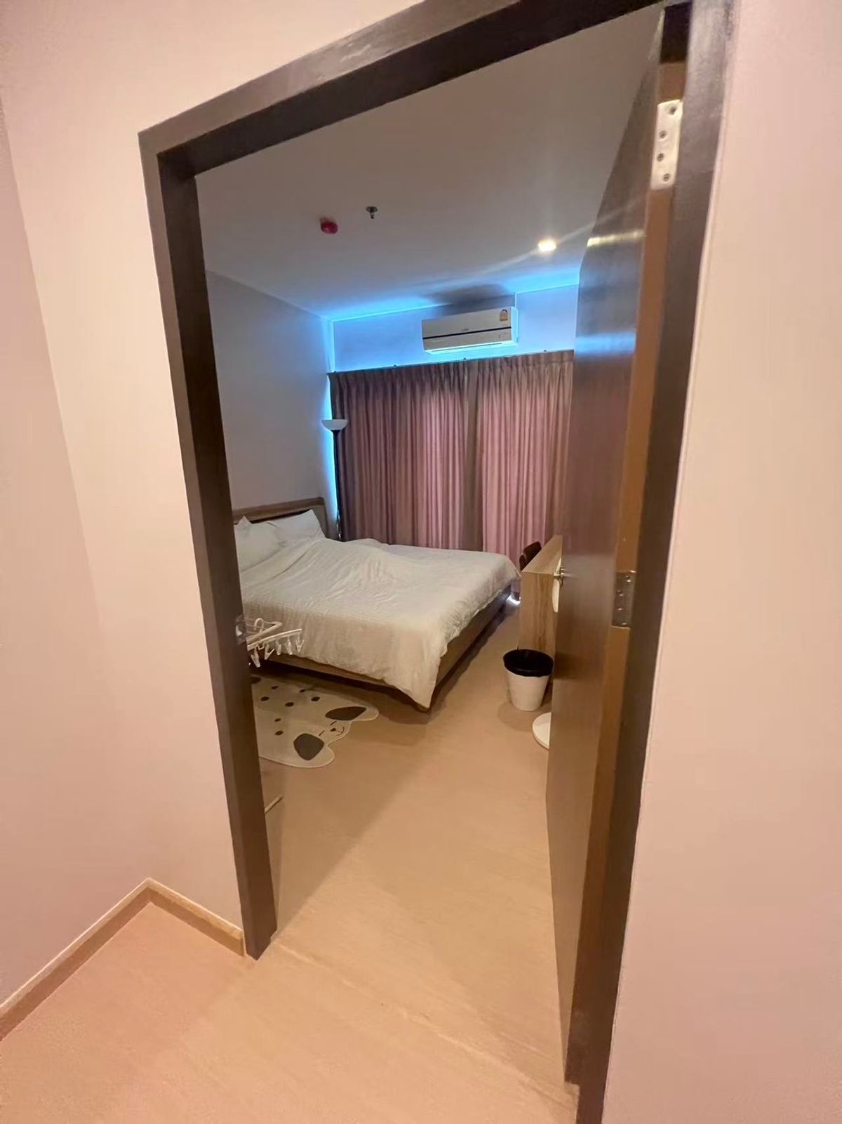 For RentCondoRatchathewi,Phayathai : NOBLE Reventirathai Condo Rental Condo, complete with nearby Phaya Thai BTS !!