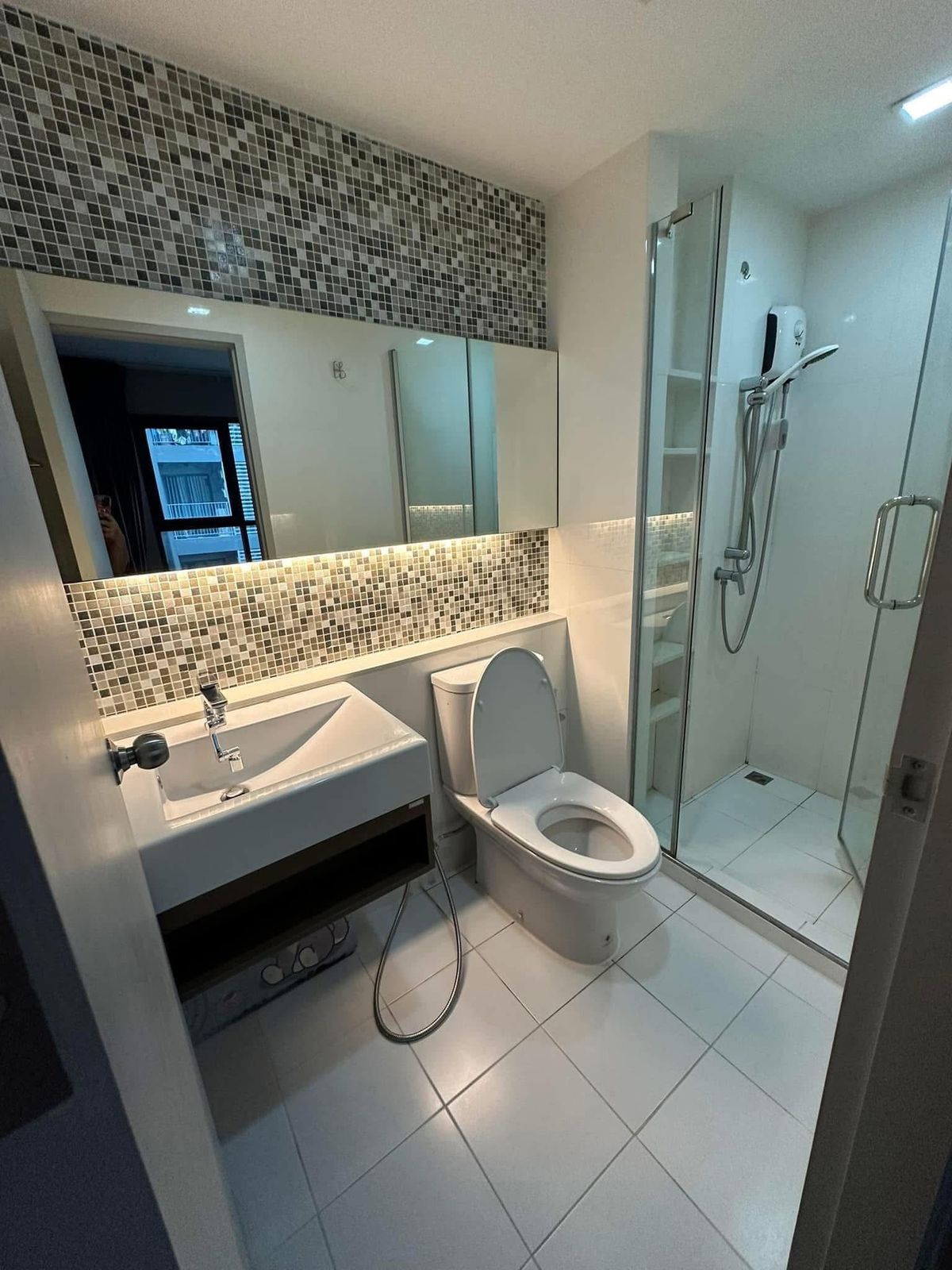 For RentCondoBangna, Bearing, Lasalle : Urgent rental condo‼ ️ Aspen Condo Lasally near the Srila Salfer Ferrer MRT