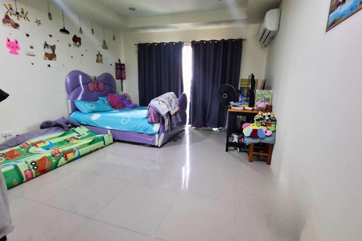 For SaleHome OfficeNonthaburi, Bang Yai, Bangbuathong : 3 -storey commercial building in front of the Metro Bizon Village, Bang Bua Thong, near Tree Market