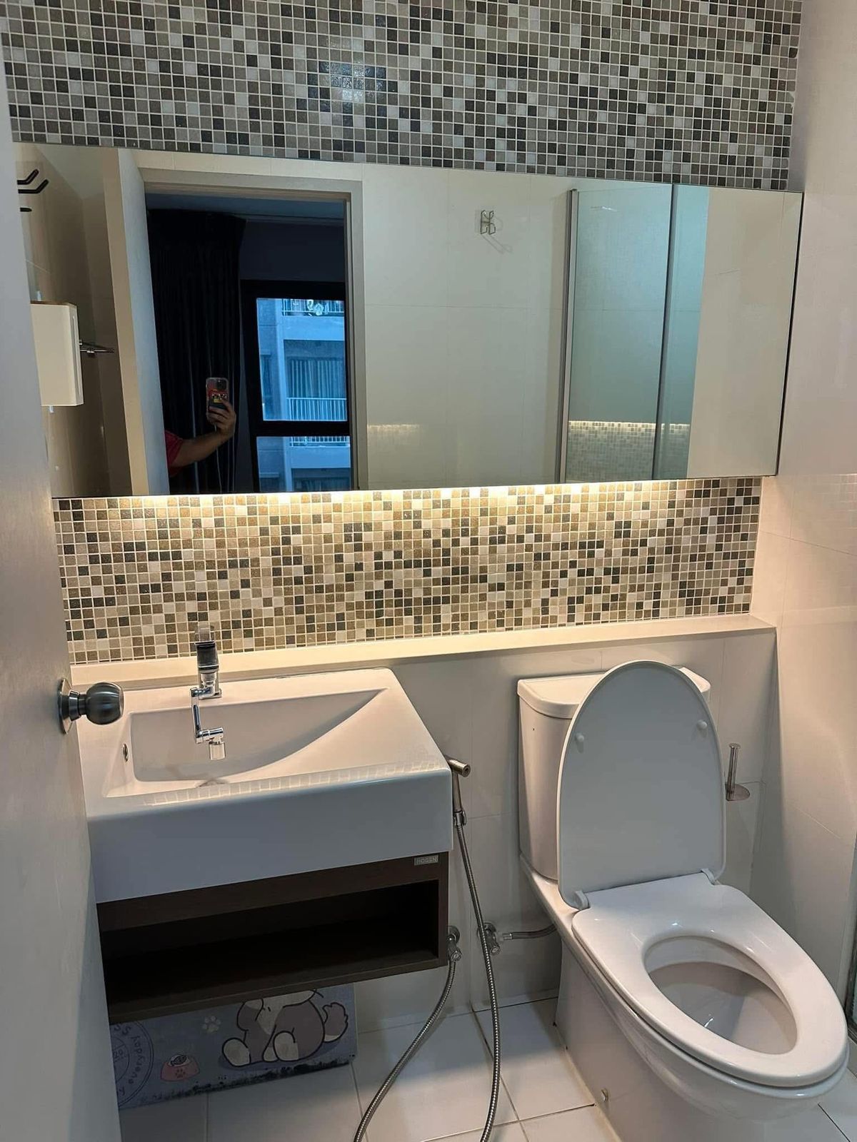 For RentCondoBangna, Bearing, Lasalle : Urgent rental condo‼ ️ Aspen Condo Lasally near the Srila Salfer Ferrer MRT