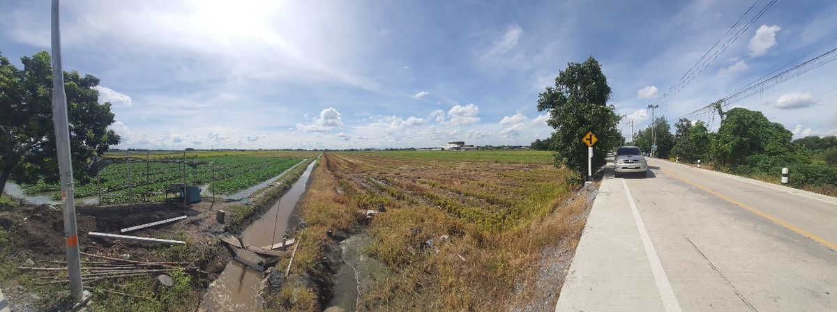 For SaleLandNakhon Pathom : Beautiful land for sale in Narapirom Subdistrict, Bang Len District, Nakhon Pathom Province, 22 Rai 1 ngan 61 Sq.