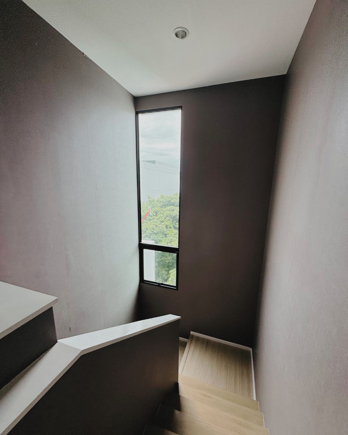 ขายทาวน์โฮมพัฒนาการ ศรีนครินทร์ : ขายขาดทุน! ทาวน์โฮมหรู 3.5 ชั้น แปลงมุม โครงการ Nirvana Define ศรีนครินทร์–พระราม 9