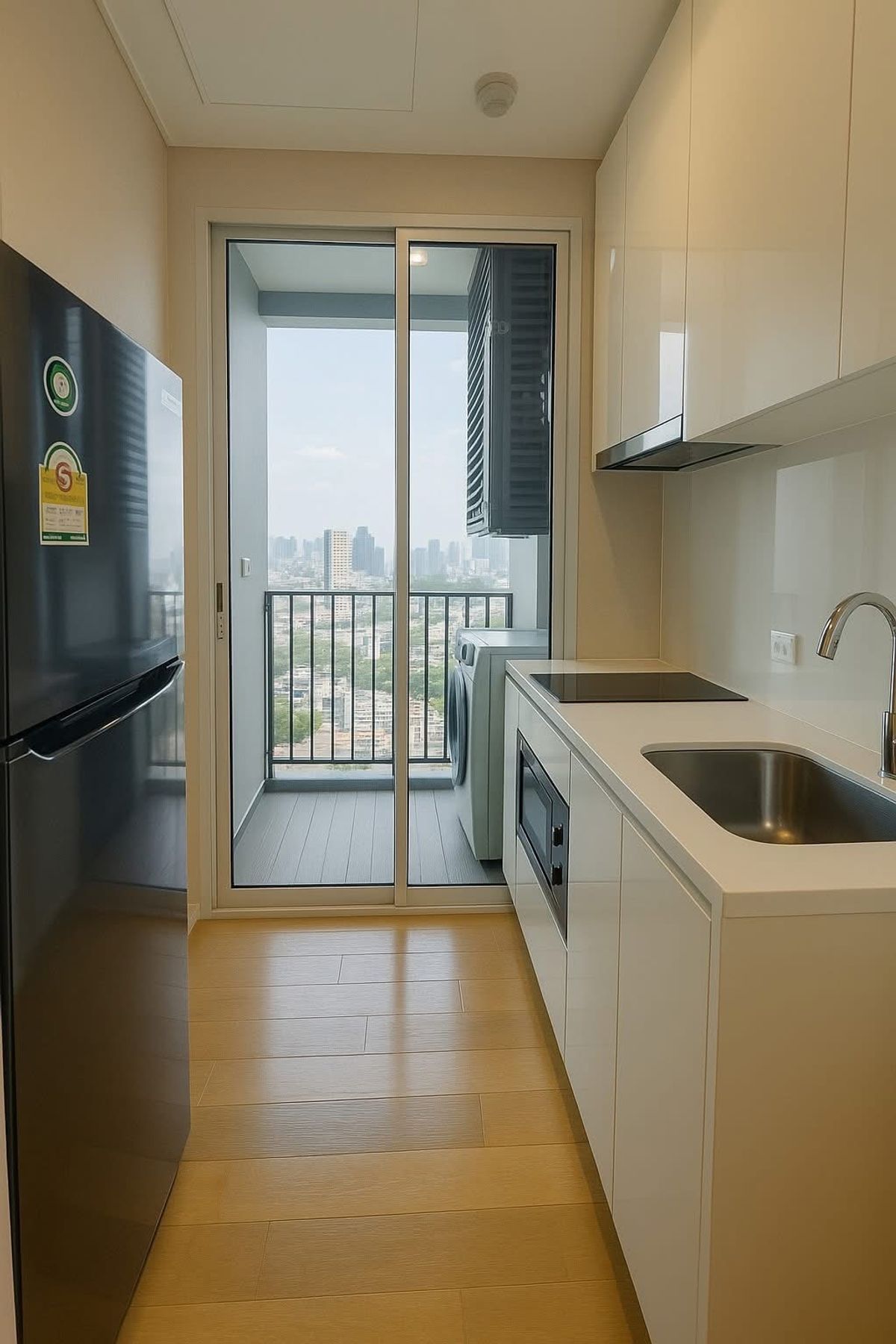 For SaleCondoLadprao, Central Ladprao : Condo, good location! Near both MRT and BTS! In the heart of the city, Ladprao area that is quiet, like not in the city The trees are shady, very good location, tangible price. Dont miss! Interested contact 0876358339
