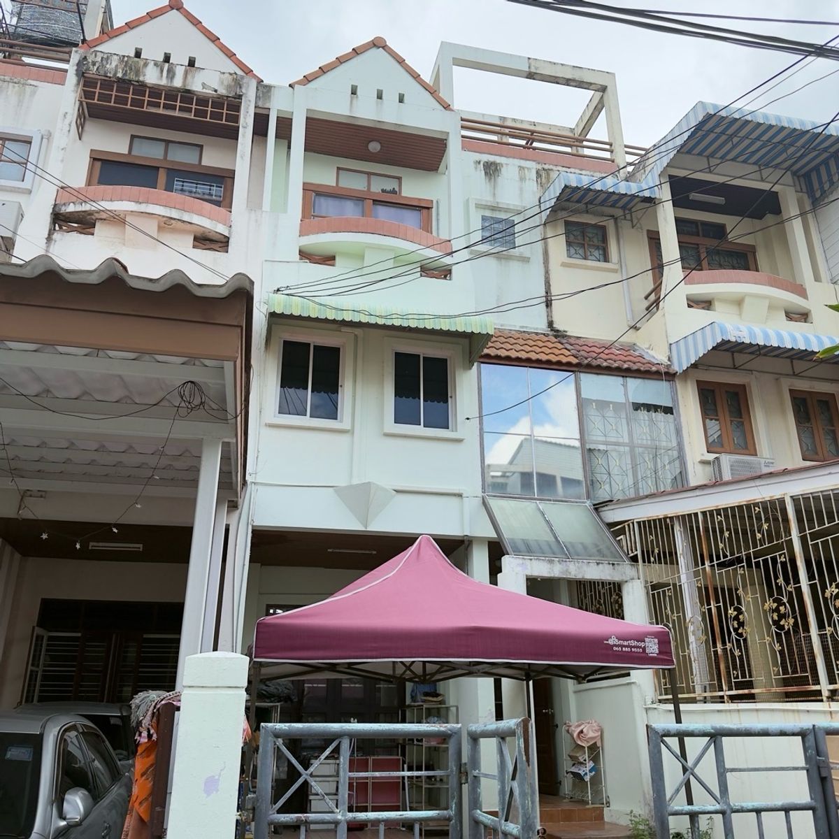 ขายทาวน์โฮมบางนา แบริ่ง ลาซาล : 🏡 ขายทาวน์เฮาส์ 3 ชั้น ทำเลดี “ใจกลางบางนา” ใกล้ BTS, โรงเรียน, ห้างใหญ่ ครบจบในที่เดียว!
📍 หมู่บ้านลาซาล เพลส ซอยลาซาล 24 
ขนาด 22.4 ตรว. ขายเพียง 2.95 ล้านบาท (ราคาต่อรองได้) ค่าโอนคนละครึ่ง
