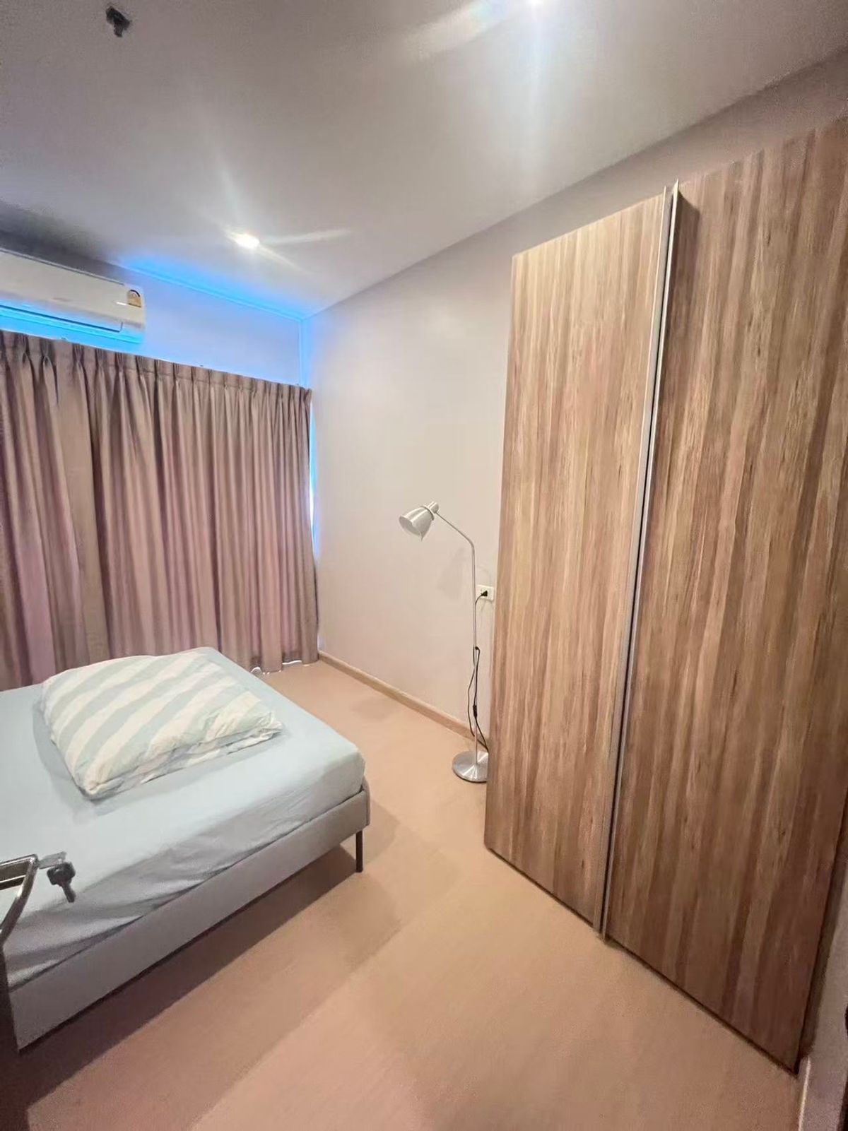 For RentCondoRatchathewi,Phayathai : NOBLE Reventirathai Condo Rental Condo, complete with nearby Phaya Thai BTS !!