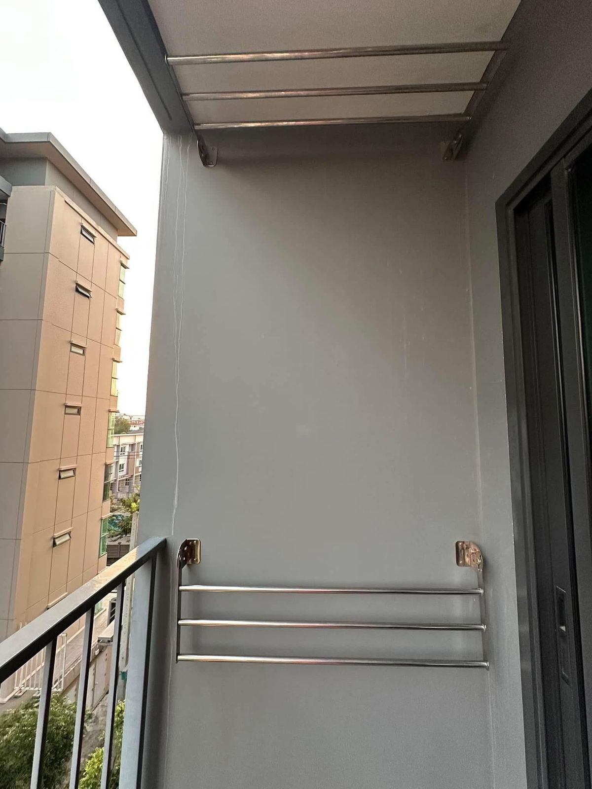 For RentCondoBangna, Bearing, Lasalle : Urgent rental condo‼ ️ Aspen Condo Lasally near the Srila Salfer Ferrer MRT