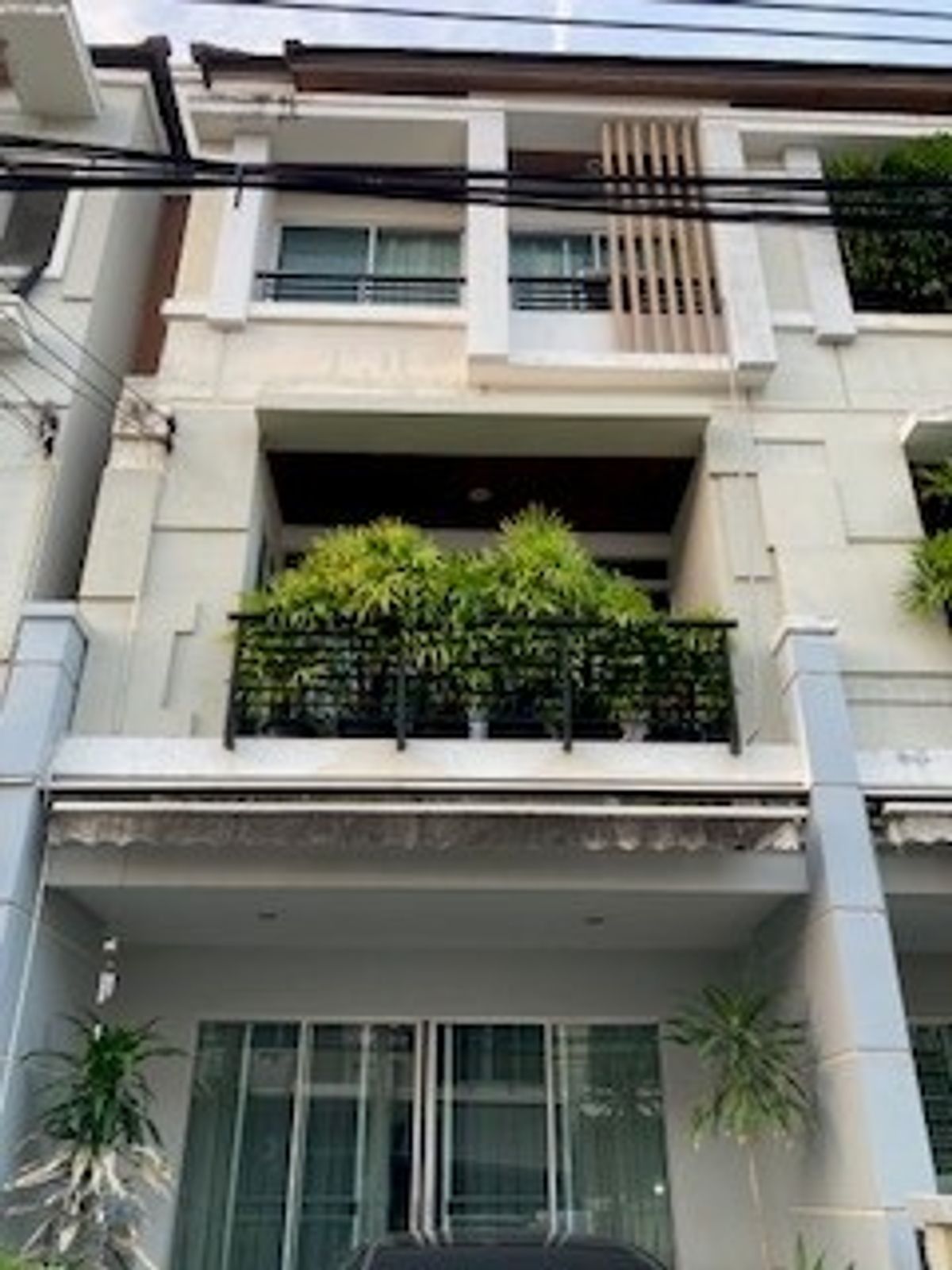 ให้เช่าทาวน์โฮมพัฒนาการ ศรีนครินทร์ : ให้เช่า บ้าน หมู่บ้านกลางเมือง urbanion ศรีนครินทร์ 46/1 ติด ซีคอน สแควร์ สวนหลวงร9 พาราไดช์ รถไฟฟ้าสายสีเหลือง