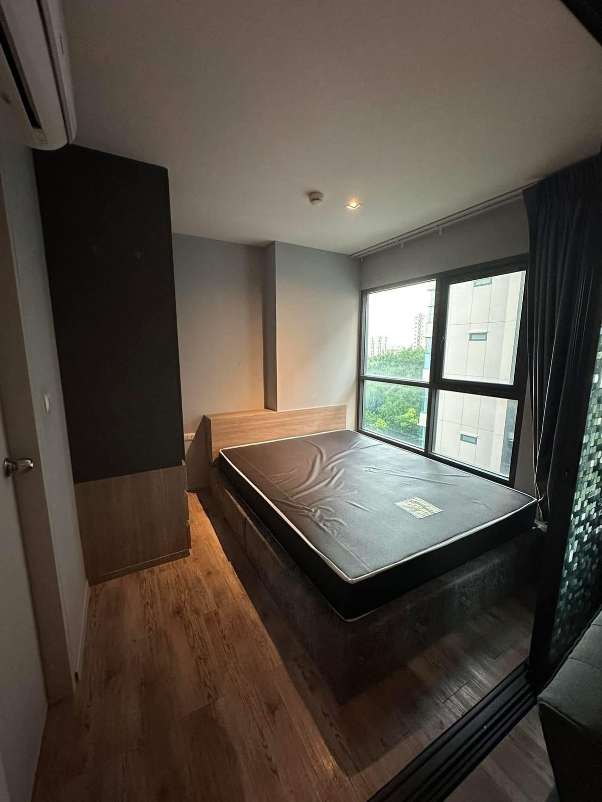 For RentCondoBangna, Bearing, Lasalle : Urgent rental condo‼ ️ Aspen Condo Lasally near the Srila Salfer Ferrer MRT