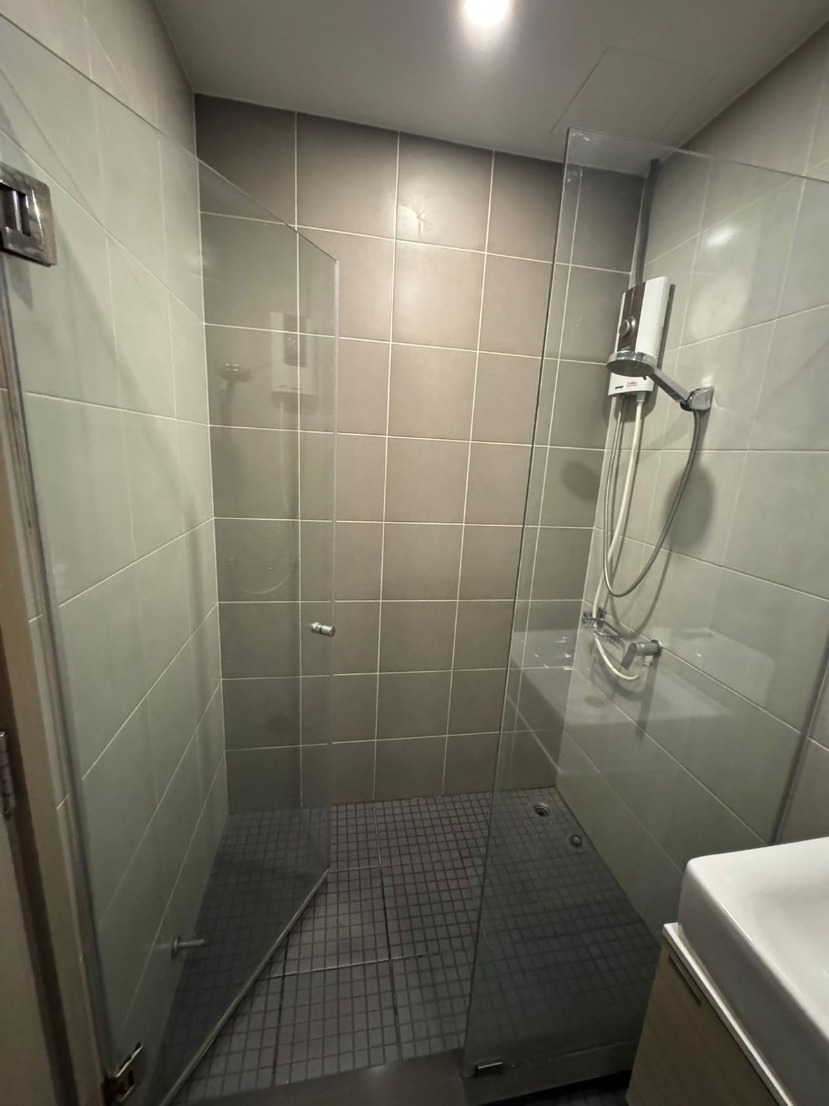 For RentCondoBangna, Bearing, Lasalle : For rent Condo IDEO O2 🚆BTS Bangna Furniture Electric Appliances ready ✨