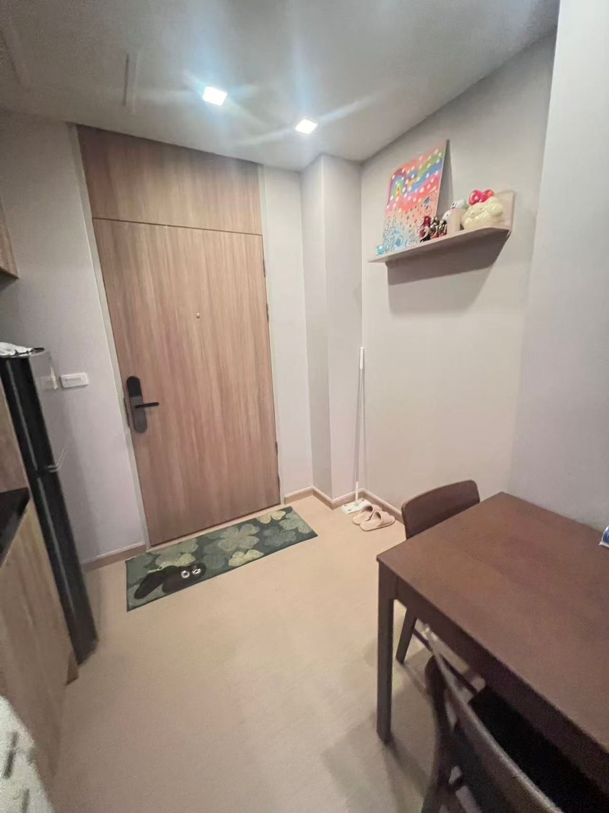 For RentCondoRatchathewi,Phayathai : NOBLE Reventirathai Condo Rental Condo, complete with nearby Phaya Thai BTS !!