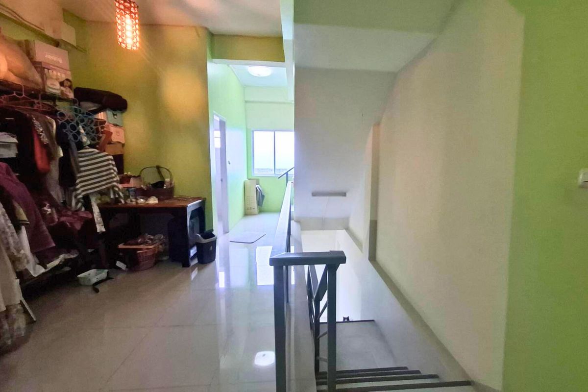 For SaleHome OfficeNonthaburi, Bang Yai, Bangbuathong : 3 -storey commercial building in front of the Metro Bizon Village, Bang Bua Thong, near Tree Market