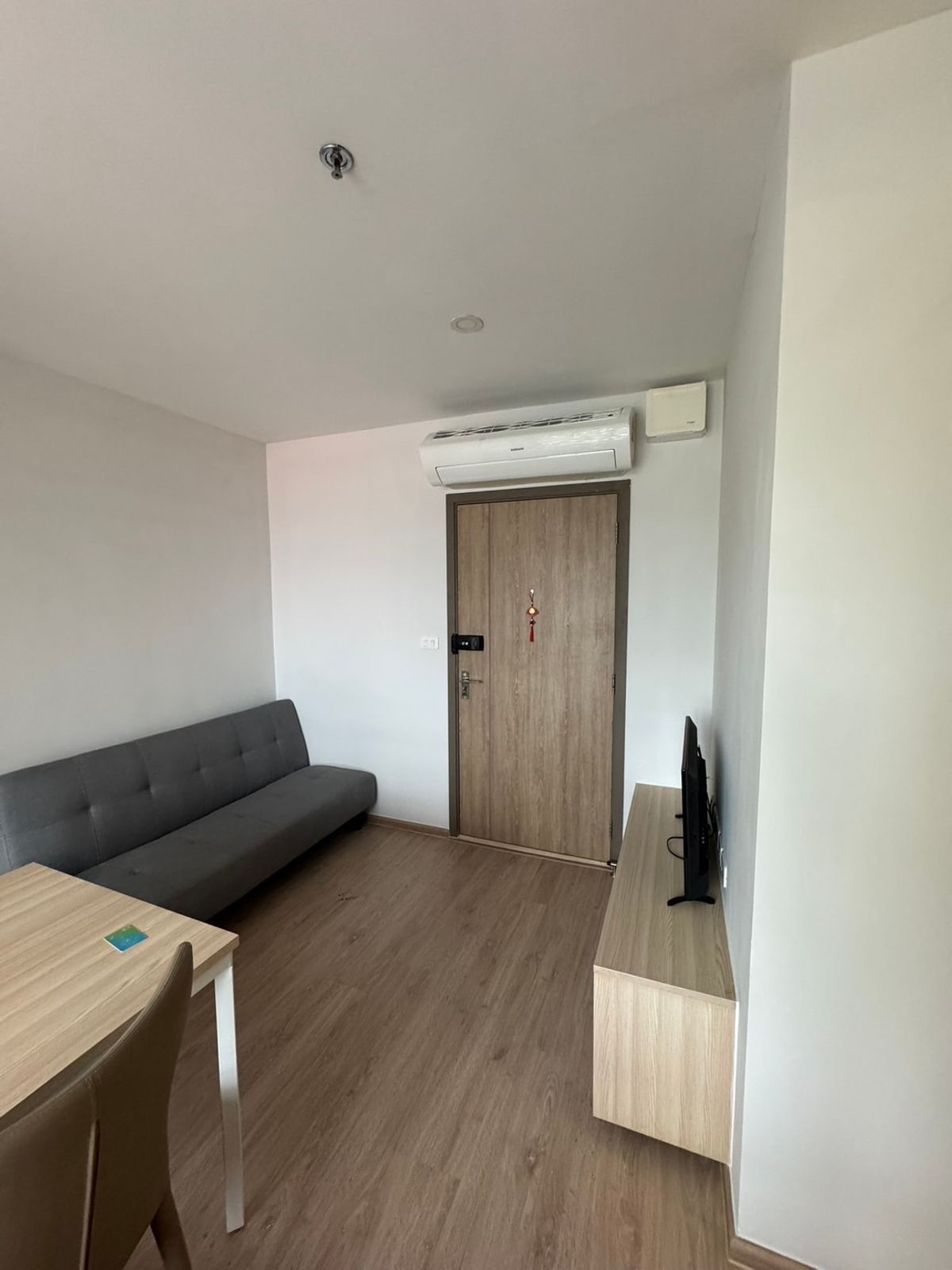 For RentCondoBangna, Bearing, Lasalle : For rent Condo IDEO O2 🚆BTS Bangna Furniture Electric Appliances ready ✨