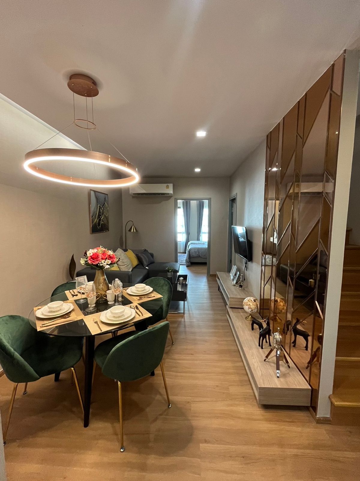 ขายโฮมออฟฟิศเยาวราช บางลำพู : 💼 ขายโฮมออฟฟิศ 3.5 ชั้น The Rich Avenue ดำรงรักษ์ เพียง 18.8 ล้านบาท | ทำเลหายาก ใจกลางกรุง | เหมาะทั้งอยู่อาศัยและทำธุรกิจ  ใกล้ เยาวราช – ป้อมปราบ – คลองถม – ราชดำเนิน