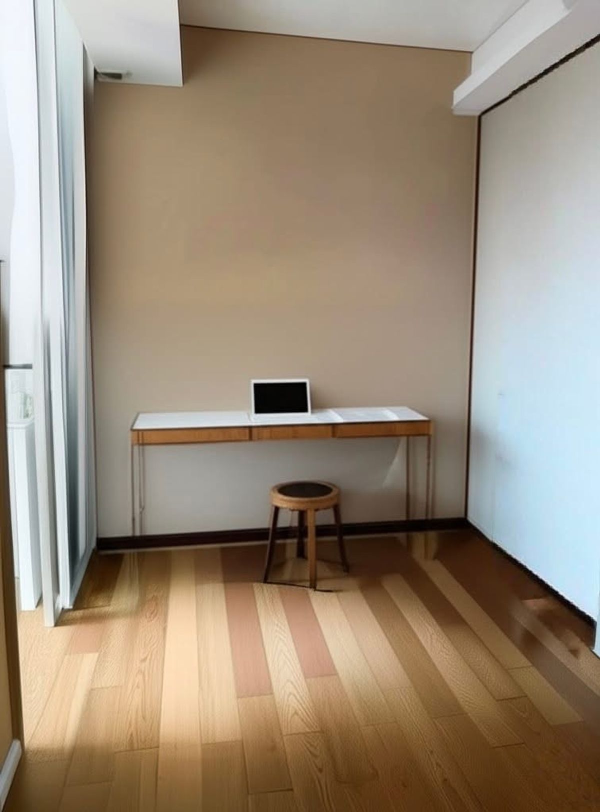 For SaleCondoLadprao, Central Ladprao : Condo, good location! Near both MRT and BTS! In the heart of the city, Ladprao area that is quiet, like not in the city The trees are shady, very good location, tangible price. Dont miss! Interested contact 0876358339