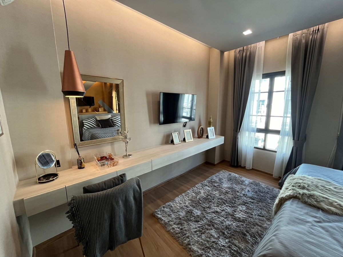 ขายโฮมออฟฟิศเยาวราช บางลำพู : 💼 ขายโฮมออฟฟิศ 3.5 ชั้น The Rich Avenue ดำรงรักษ์ เพียง 18.8 ล้านบาท | ทำเลหายาก ใจกลางกรุง | เหมาะทั้งอยู่อาศัยและทำธุรกิจ  ใกล้ เยาวราช – ป้อมปราบ – คลองถม – ราชดำเนิน