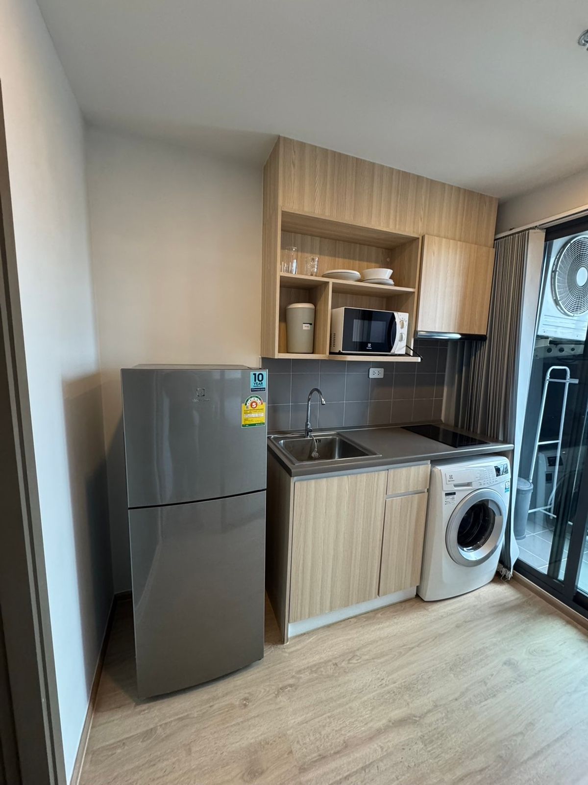 For RentCondoBangna, Bearing, Lasalle : For rent Condo IDEO O2 🚆BTS Bangna Furniture Electric Appliances ready ✨