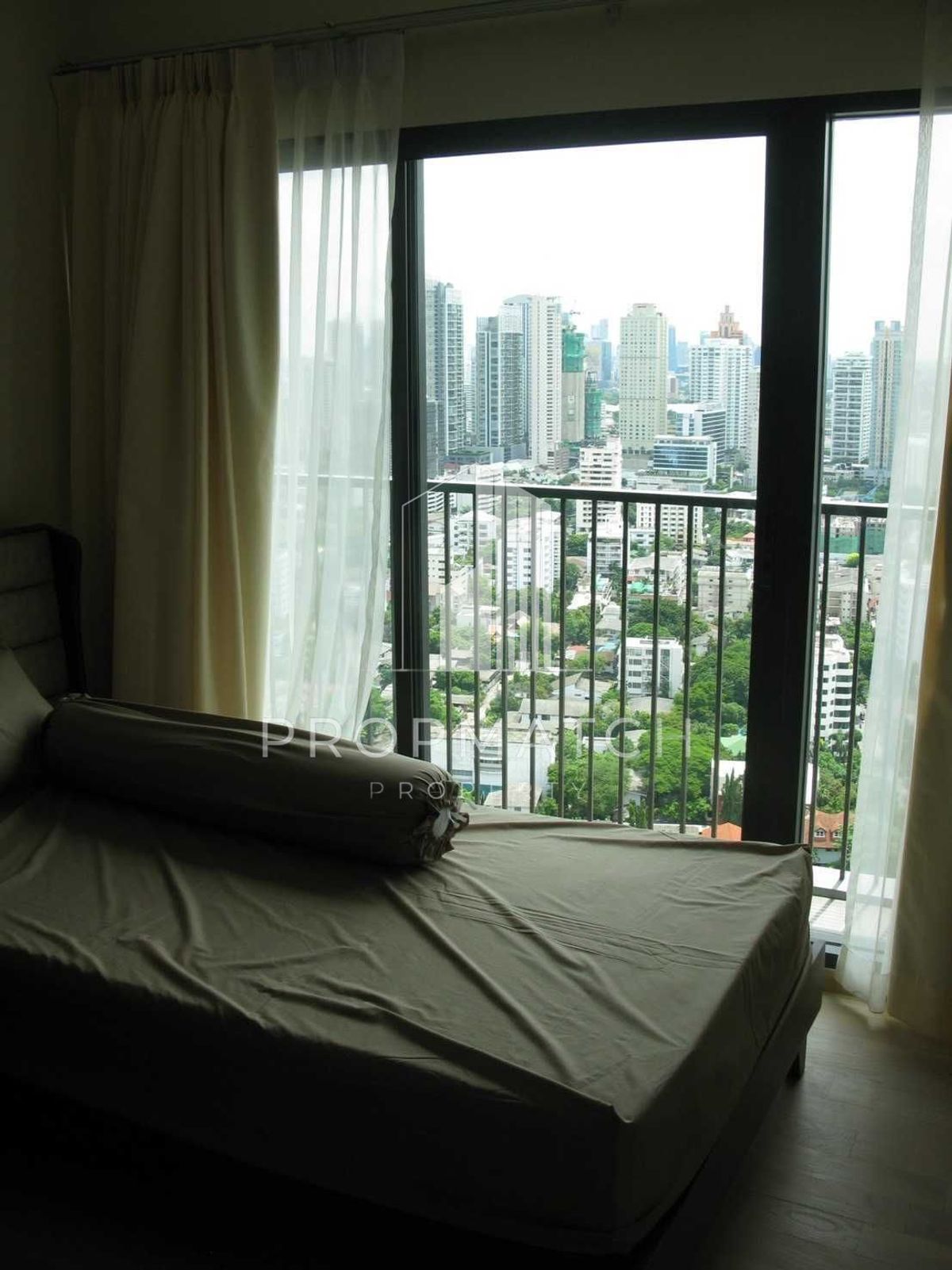 ขายคอนโดสุขุมวิท อโศก ทองหล่อ :  🔥Noble remix Thonglor 30 floor 3B3b  110sqm 15,500,000 B. Best condo for you 🔥