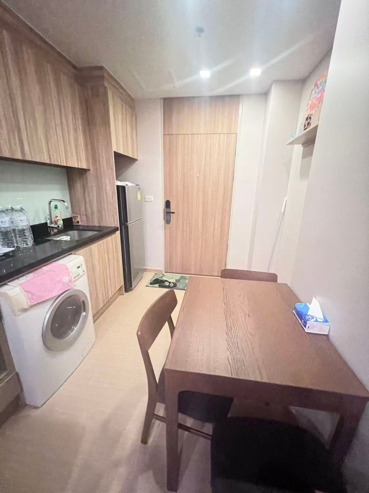 For RentCondoRatchathewi,Phayathai : NOBLE Reventirathai Condo Rental Condo, complete with nearby Phaya Thai BTS !!