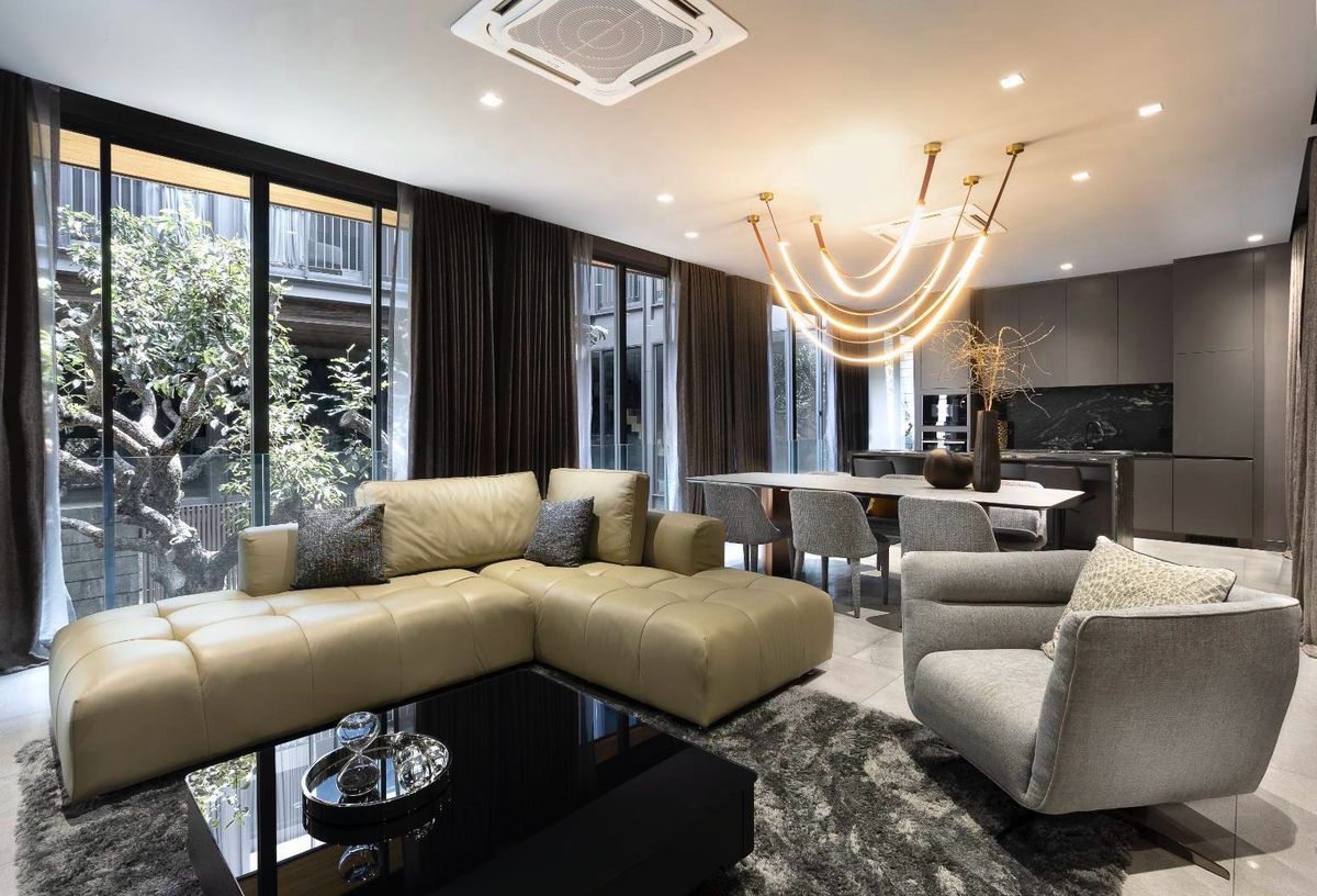 ขายบ้านเกษตรศาสตร์ รัชโยธิน : ขายบ้านเดี่ยวหรู 3 ชั้น รัชโยธิน พร้อมสระว่ายน้ำและลิฟต์ ใกล้ BTS รัชโยธิน พื้นที่ใช้สอย 720 ตร.ม.
